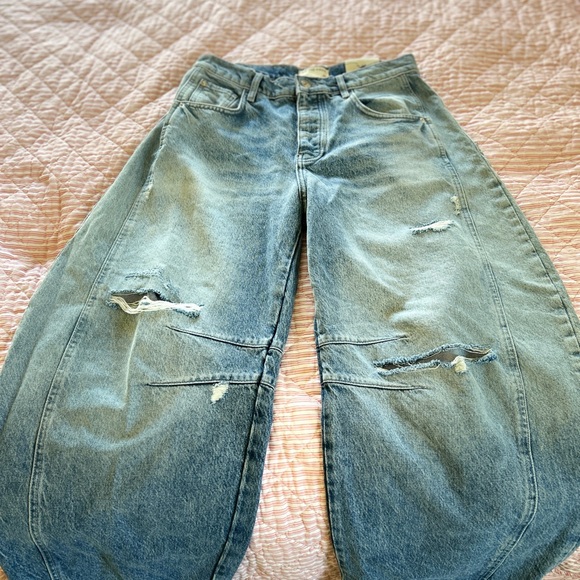 Free People - Good Luck Barrel Jeans in Barnyard Blue NWOT - Picture 2 of 5